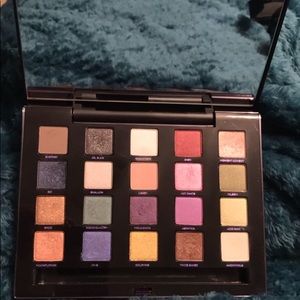 Urban Decay makeup palette